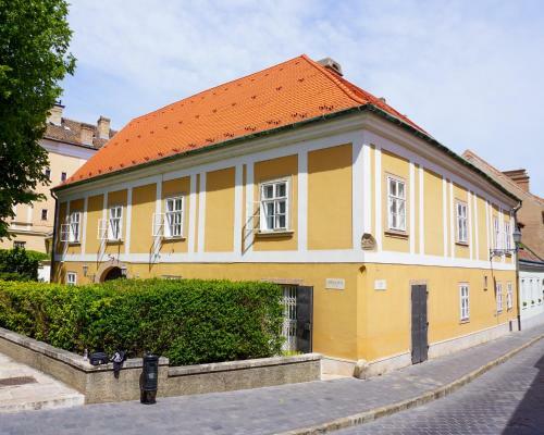 Hotel Monarchy Residence
