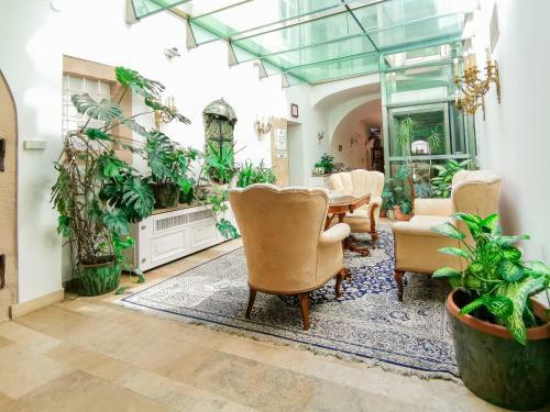 Hotel Monarchy Residence