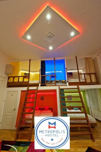 Metropolis Hostel
