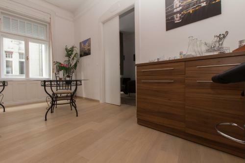 Bed & Breakfast Butterfly Home Danube