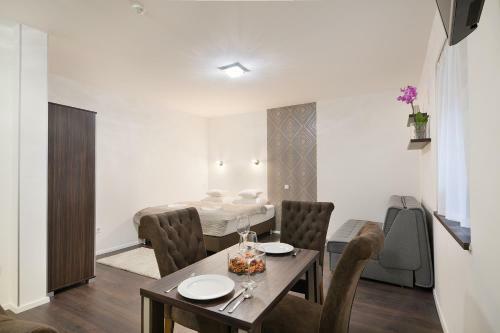 Aparthotel Paulay Downtown Apartments