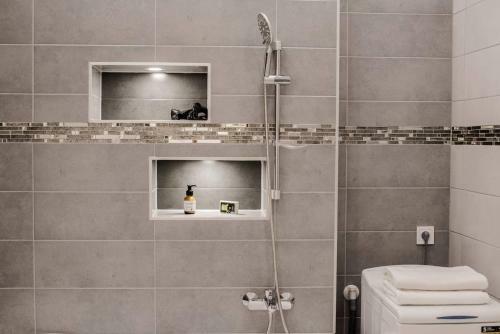 New Luxury Apartment In The Center With A/c
