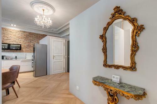 Apartamento Deluxe Residence Chain Bridge