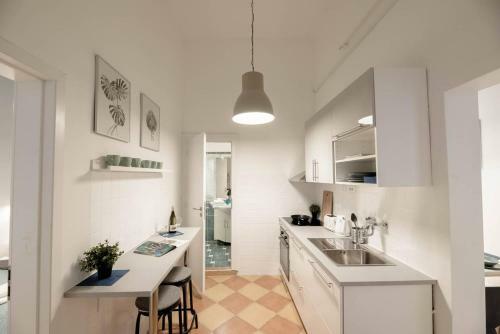 Central & Quiet Apartment With A/c
