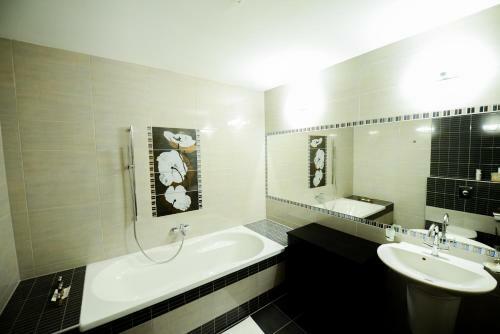 Bed & Breakfast Fiasty�k Udvarh�z