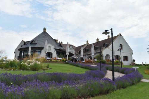 Bed & Breakfast Fiasty�k Udvarh�z