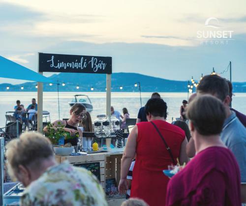 Sunset Resort Apartmanh�z