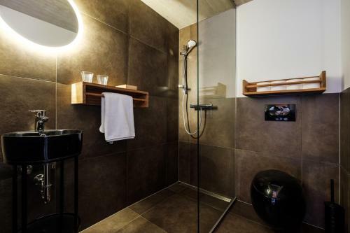Hotel Almalomb Apartman