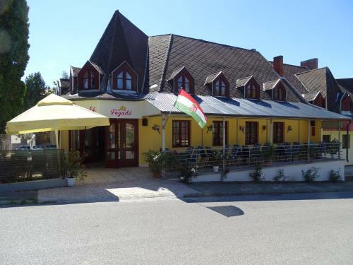 Bed & Breakfast Di�na Fogad�