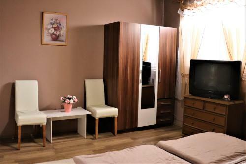 Motel Fez?r Panzi� �s �tterem