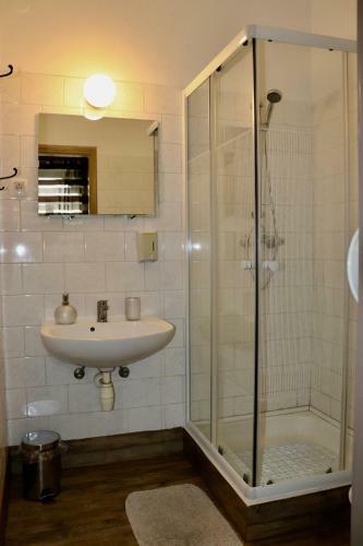 Motel Fez?r Panzi� �s �tterem