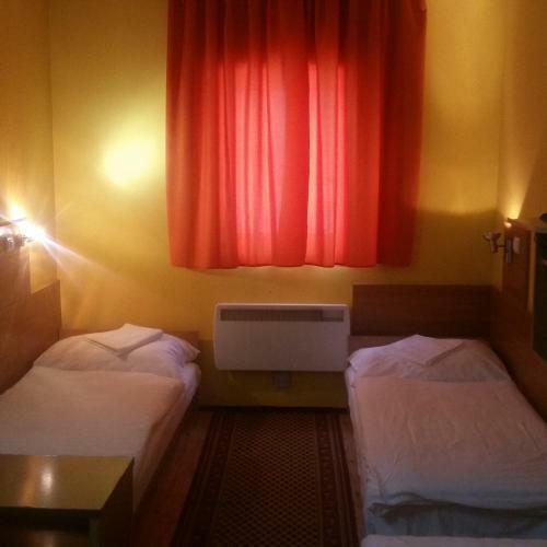Kis-duna Motel & Camping