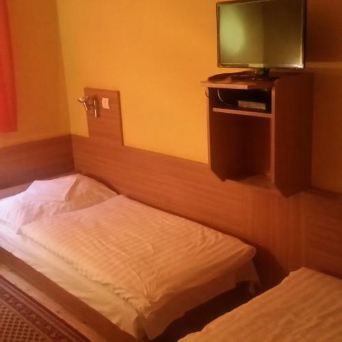 Kis-duna Motel & Camping