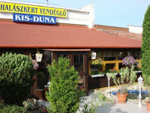 Kis-duna Motel & Camping
