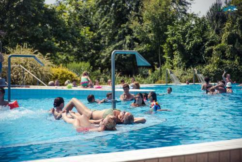 Hostal Lip�t Term�l Vend�gszoba