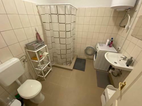 Vir�g Var�zs Vend�gh�z