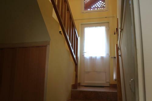 J�szay Vend�gh�z Par�dsasv�r