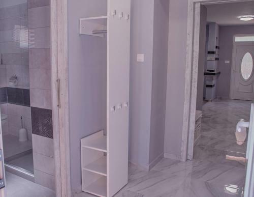 Oros House Apartmanh�z