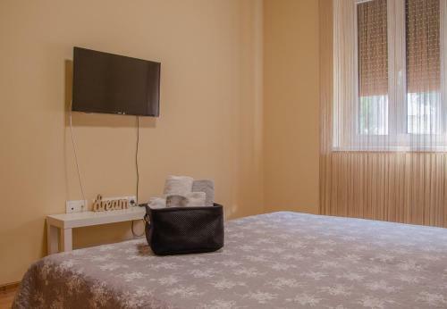 Oros House Apartmanh�z