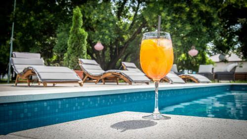 Hotel Herczeg Udvarh�z Poroszl�