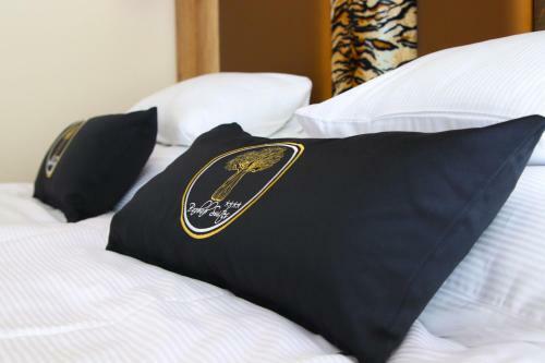 Hotel Baobab Suites