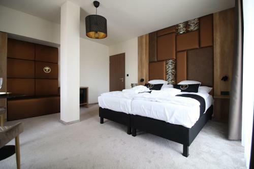 Hotel Baobab Suites