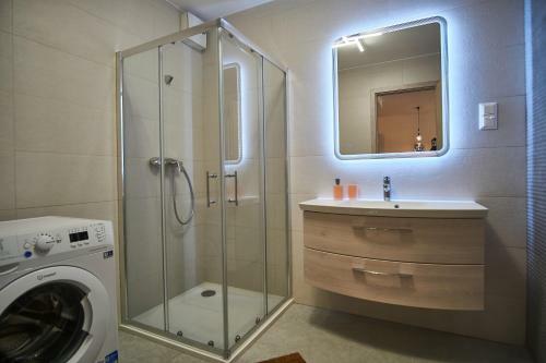 Az�r Apartments - Hostaid