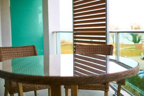 Az�r Apartments - Hostaid