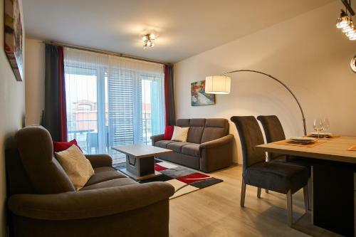 Az�r Apartments - Hostaid