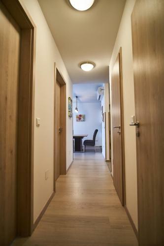 Az�r Apartments - Hostaid