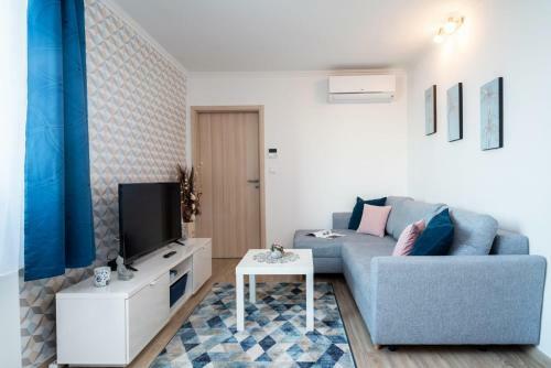 Panor�m�s, T�parti, L�gkondicion�lt Apartman