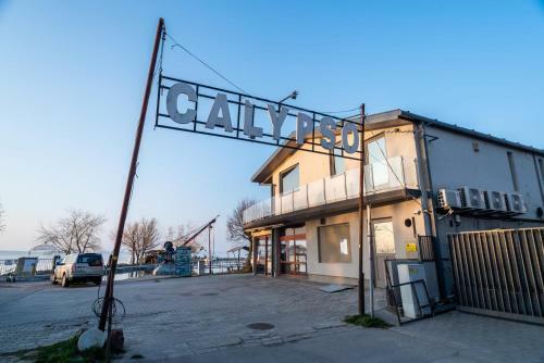 Panor�m�s, T�parti, L�gkondicion�lt Apartman