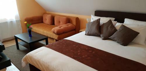 Hostal Joy Guesthouse