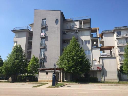 Egy�tt A Csal�d I. Apartman