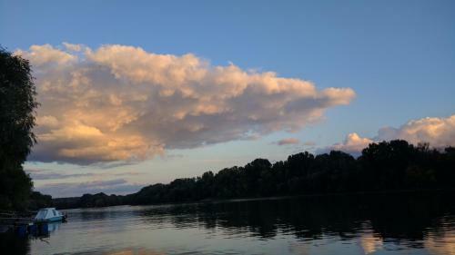Tisza Parti Nyaral�h�z
