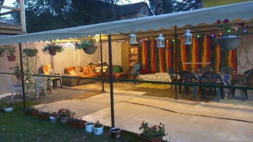 Tisza Parti Nyaral�h�z