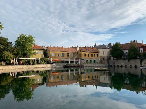 N�gy �vszak Apartman- Tapolca