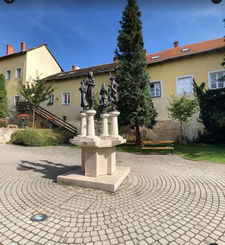 N�gy �vszak Apartman- Tapolca