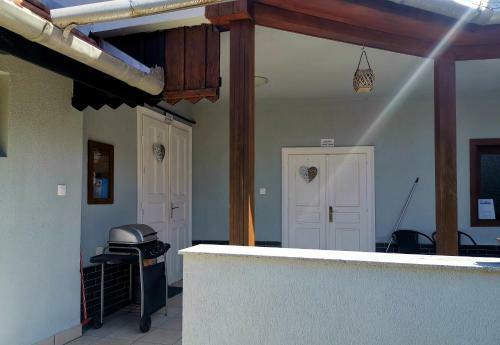 Hostal Idill Apartmanh�z B&B