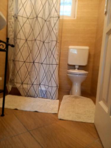 Hostal Idill Apartmanh�z B&B