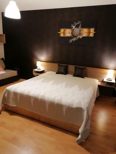 Golden Ball Apartman Mag�nsz�ll�shely