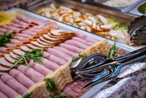 Bed & Breakfast �den Lounge Restaurant & Pension