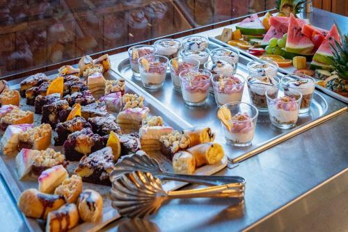 Bed & Breakfast �den Lounge Restaurant & Pension