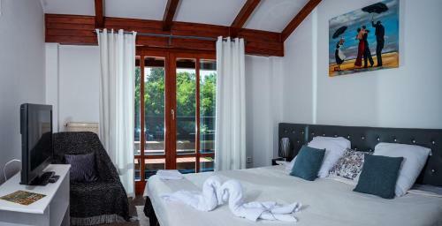 Bed & Breakfast �den Lounge Restaurant & Pension
