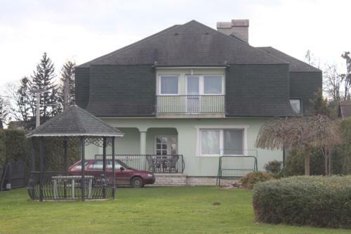 Cedar Apartment 2