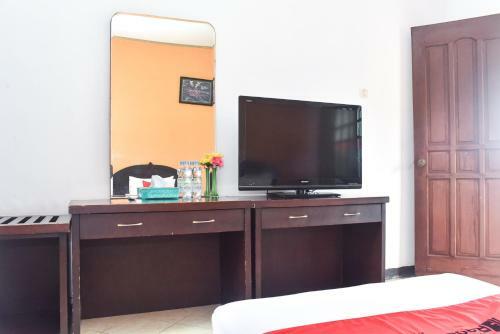 Reddoorz Plus @ Tirta Kencana Hotel