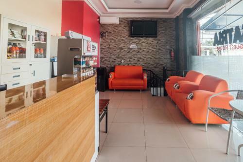Hotel Oyo 2010 Satria Guest House