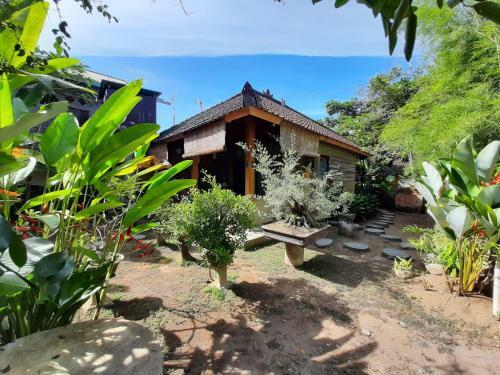 Hostal Medewi Drop Villa
