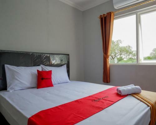 Hotel Reddoorz @ City Park Medoho Semarang