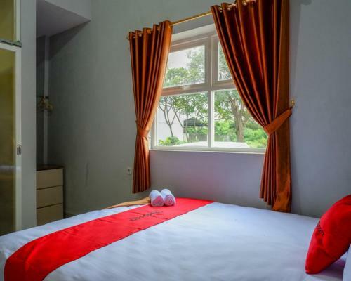 Hotel Reddoorz @ City Park Medoho Semarang